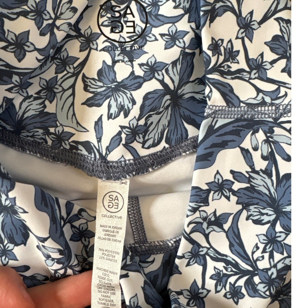 Sage Collective Activewear Set Women Blue Floral Biker Shorts Bra SIZE Small - Picture 4 of 6